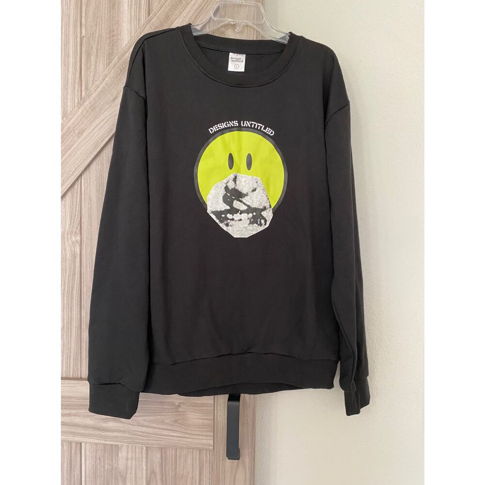 NWOT Designs Unlimited large smile sweatshirt men